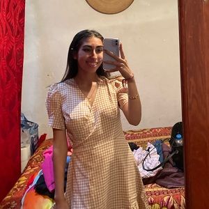 Meet your Posher, Rebeca